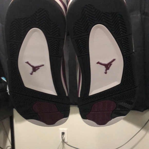 Paris Saint-Germain x Air Jordan 4 Retro 'Bordeaux - Picture 5 of 6